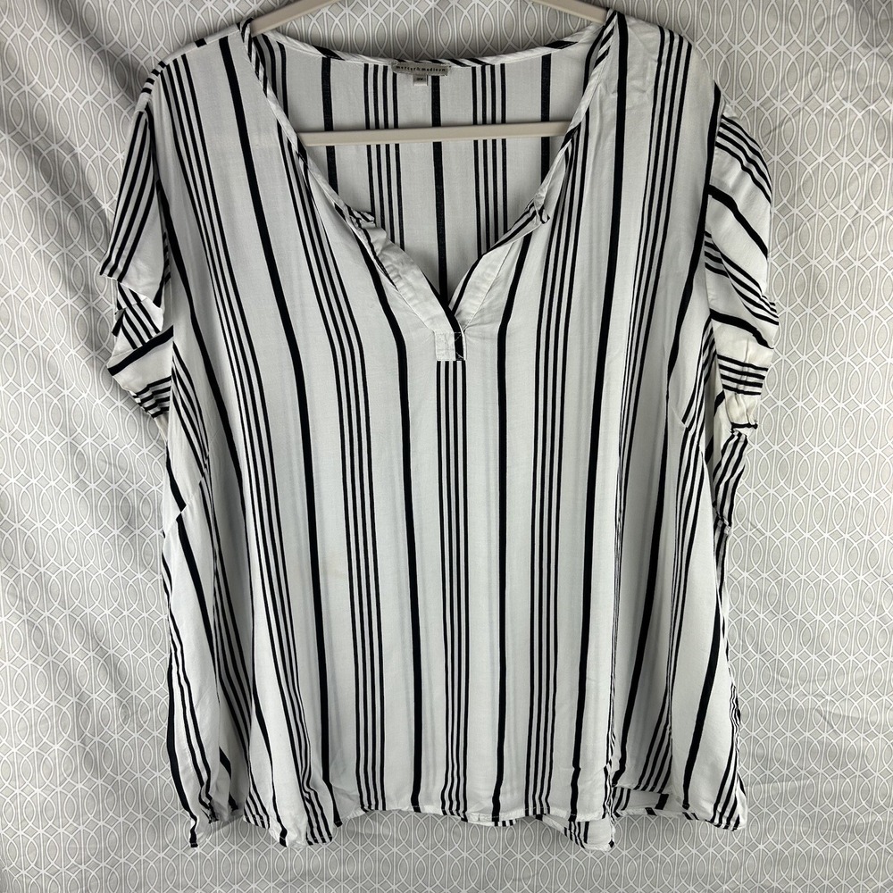 Mercer & Madison Striped Top Women's 2X White Blue Stripes Short Sleeve Blouse